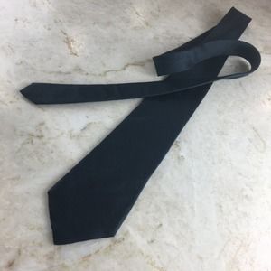 LILY DACHE' SILK TIE
